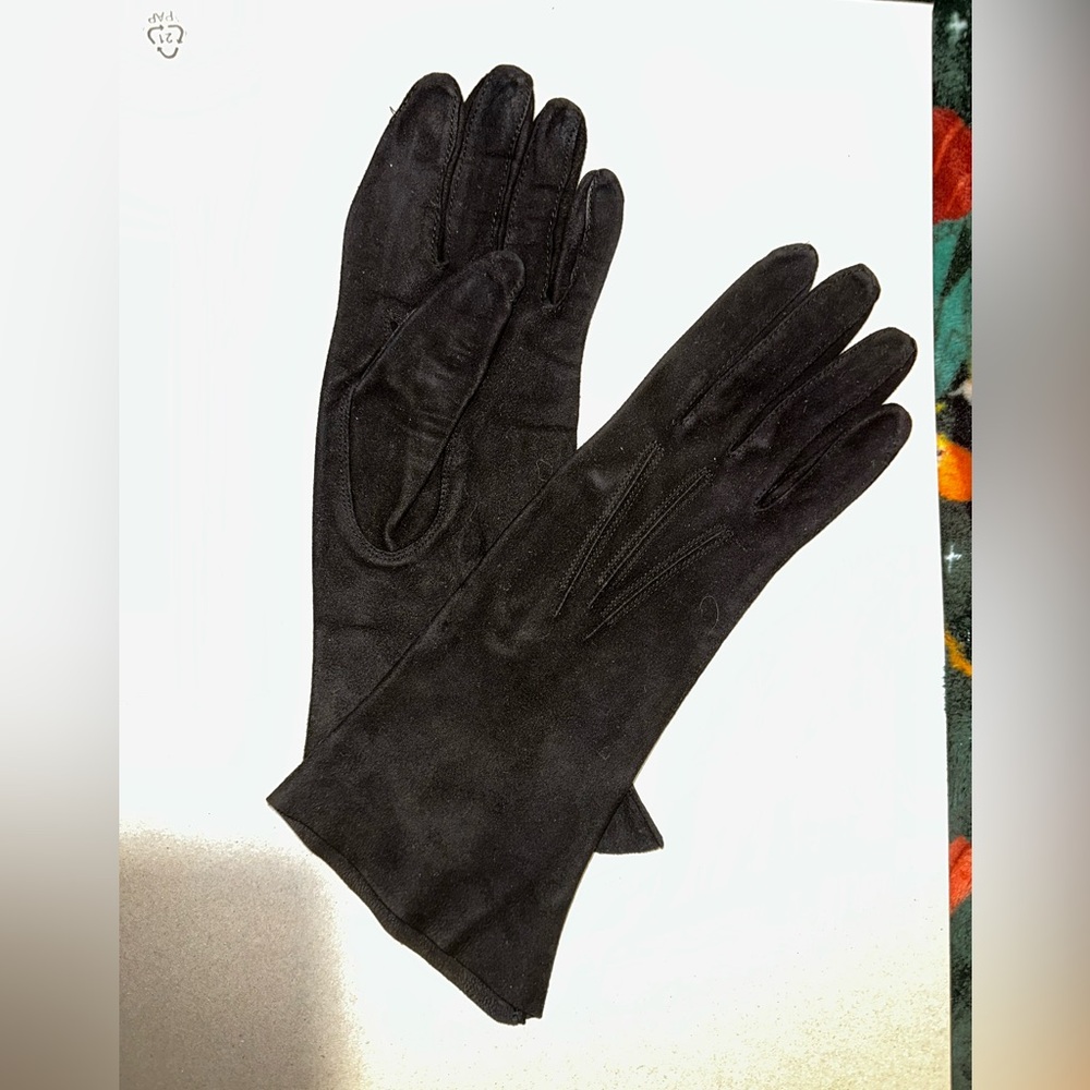 Dovelle Doeskin Elegant Black Women's Gloves Vintage